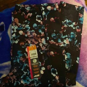 2 pair womens workout pants burgundy camo and floral